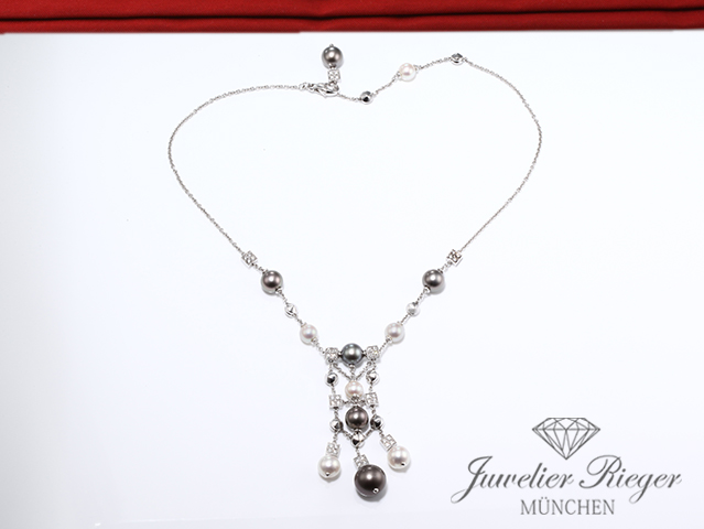 Bild 4 der Galerie: Bulgari Collier Lucea Weissgold 750 Diamanten Perlen Kette Halskette Gold