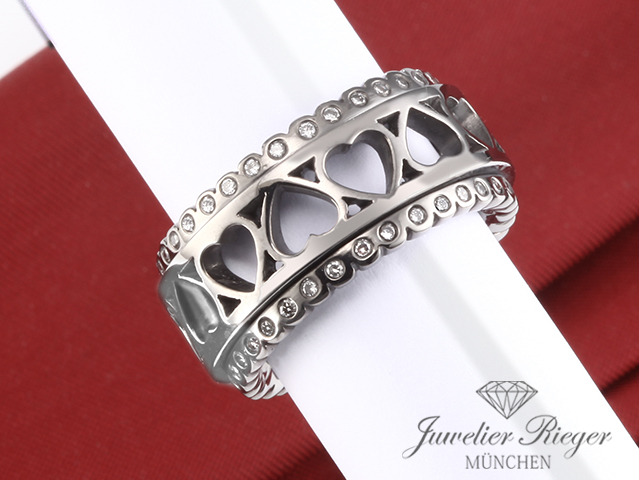 Bild 3 der Galerie: Sevigne Ring Herzen schwarz rhodiniertem Weissgold 750 Diamanten Gr. 53 Gold