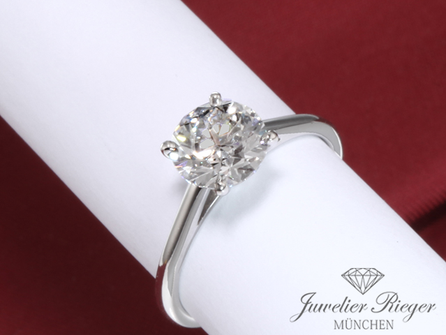 Bild 4 der Galerie: De Beers Solitär Ring DB Classic Platin 950 Diamant 1,50 ct. Brillant Gr. 52