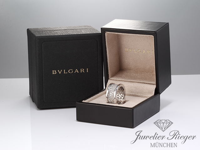 Bild 6 der Galerie: Bvlgari Ring B-Zero 1 Breites Modell Weissgold 750 Diamanten ca. 2,35 ct. Gr 54