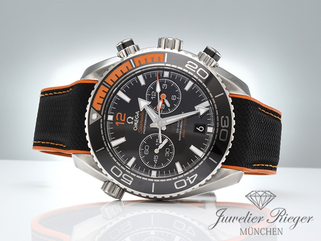 Bild 4 der Galerie: Omega Seamaster Planet Ocean Chronograph 215.32.46.51.01.001 2018 Automatik