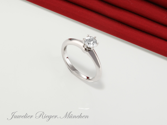 Bild 1 der Galerie: Tiffany & Co. Setting Ring Platin 950 Diamant 0,45 ct Gr. 51,5 Platinum Solitär