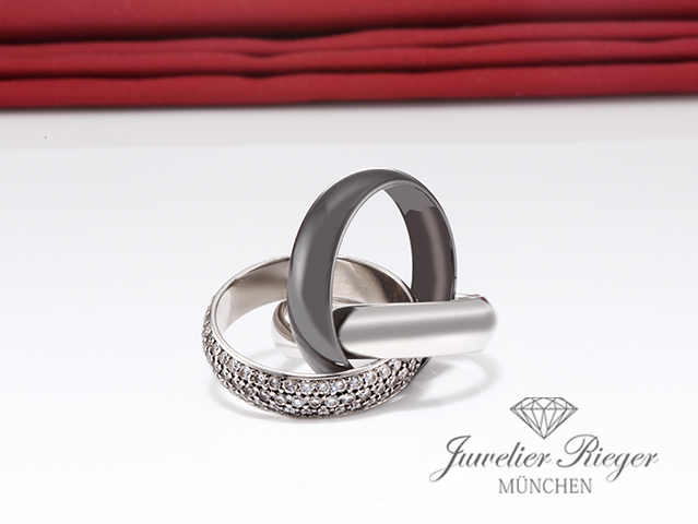 Bild 4 der Galerie: Cartier Ring Trinity Grosses Modell Weissgold 750 Platin Keramik Diamanten Gr 53