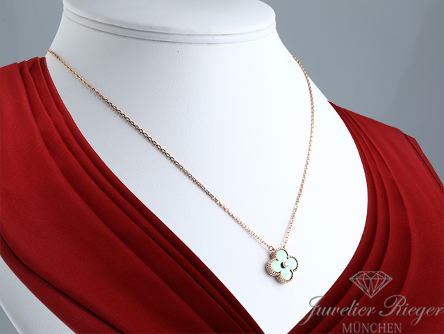 Bild 2 der Galerie: Van Cleef & Arpels Collier Vintage Alhambra Rosegold 750 Holiday Edition 2014