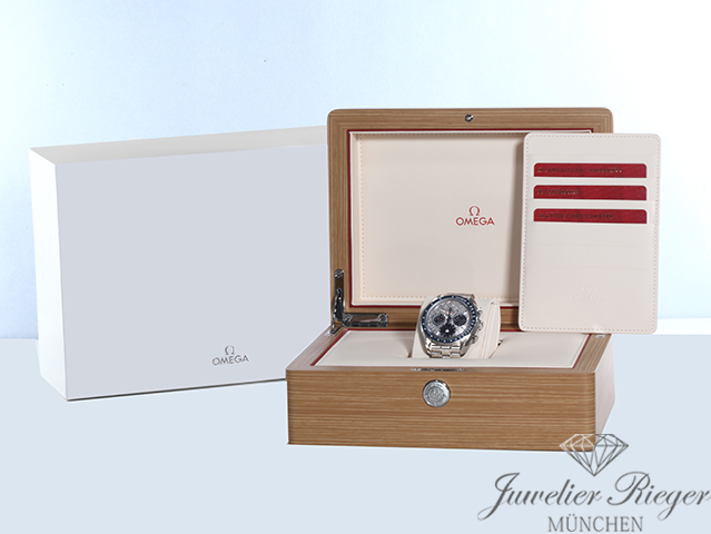 Bild 8 der Galerie: Omega Speedmaster Mondphase Meteorite 2025 Chronograph 304.30.43.52.06.001 Moonphase