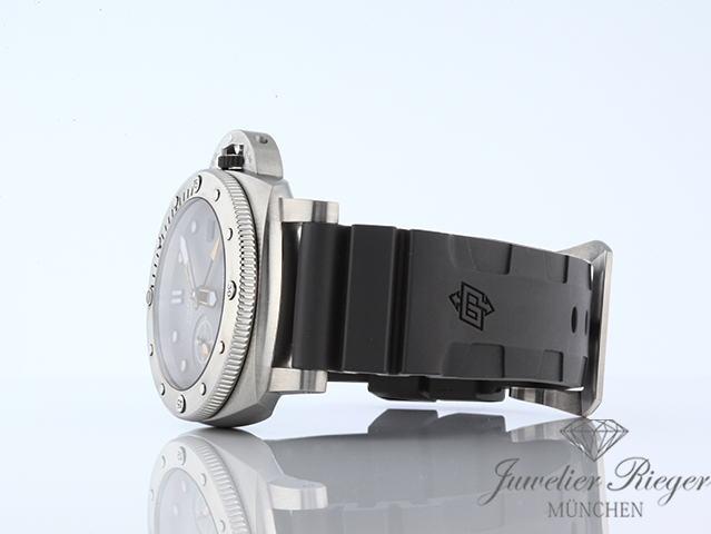 Bild 4 der Galerie: Panerai Submersible GMT Navy Seals 44 mm PAM01323 2024 Edelstahl Automatik