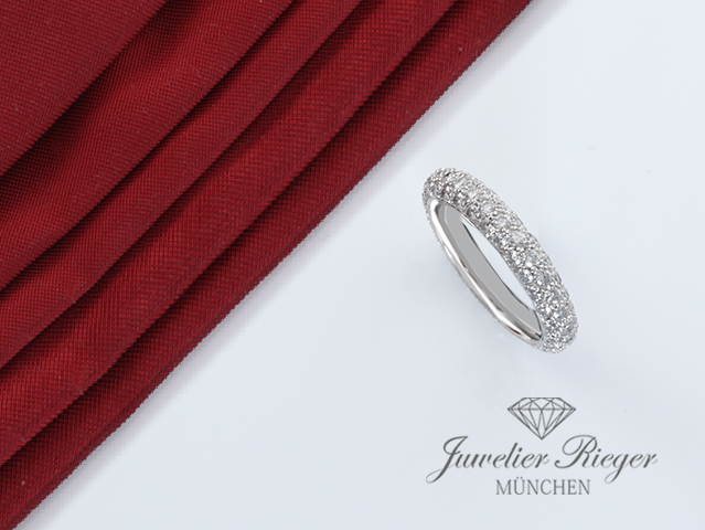 Bild 5 der Galerie: Tiffany & Co. Ring Etoile three-row Platin 950 Gr. 52,5 Diamanten 1,62 ct. 2022