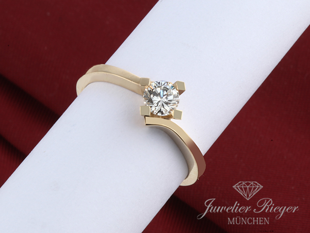 Bild 1 der Galerie: Wundervoller Solitär Ring Gelbgold 750 Diamant 0,35 ct Brillant Gr. 54 Gold