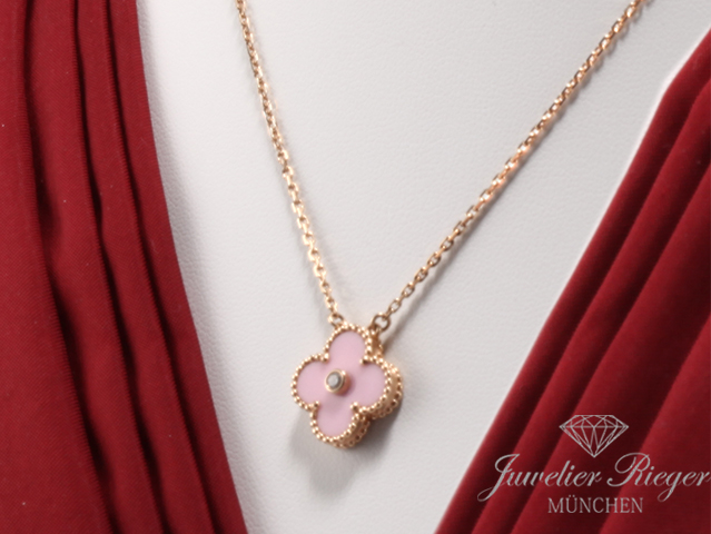 Bild 2 der Galerie: Van Cleef & Arpels Collier Vintage Alhambra Rosegold 750 Holiday Edition 2015