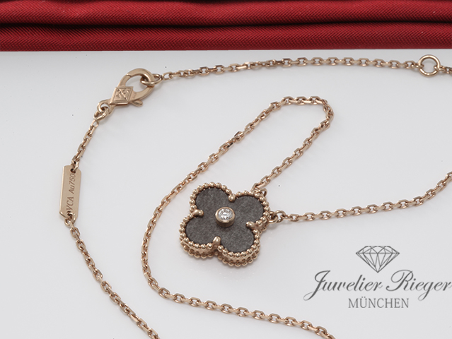 Bild 1 der Galerie: Van Cleef & Arpels Collier Vintage Alhambra Rosegold 750 Holiday Edition 2023