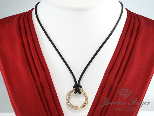 Produktbild eines Schmuckstücks. Cartier Collier Trinity Gelbgold Rosegold Weissgold 750 Stoff-Kordell Gold